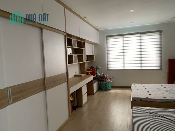 Bán nhà mặt ngõ, đường Lê Trọng Tấn 35mx4t, giá 3.15 tỷ