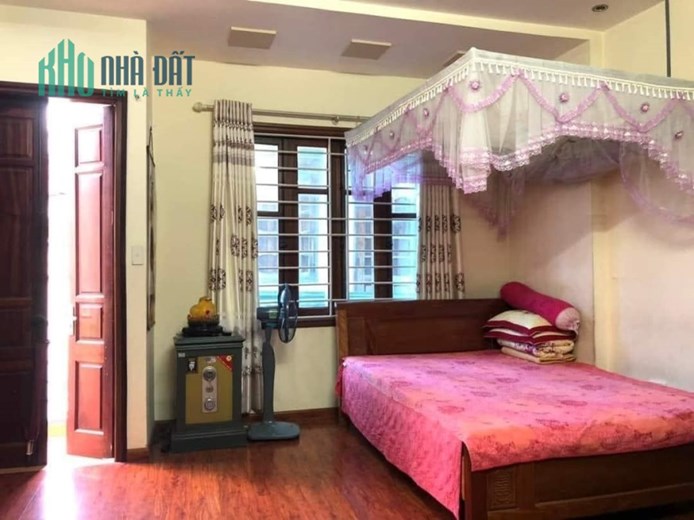 Siêu Hot Nhà TT Cầu Giấy 46m2x5T Gara ô Tô Kinh Doanh Giá 9,5 tỷ