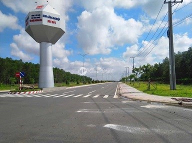 GIA ĐÌNH CÒN 7 LÔ ĐẤT NẰM XINH ĐẸP NGAY CỔNG 3 KHU CÔNG NGHIỆP ĐẤT ĐỎ - TỈNH BÀ RỊA VŨNG TÀU