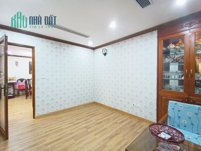 Hiếm - Căn 3PN 3WC cc MD Complex diện tích 147m2 giá 6,1 tỷ đẹp thoáng mát.
