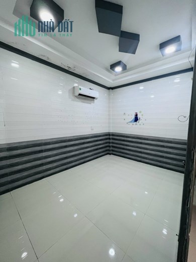 09. Cho thuê nhà nguyên căn hẻm Trần Nam Phú