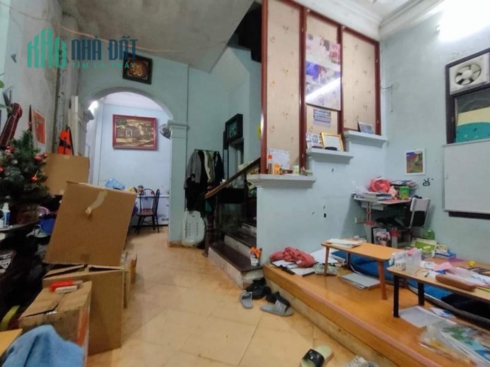 Bán nhà Cầu Giấy Võ Chí Công nhỉnh 4,5 tỷ 55 mét vuông mặt tiền gần 6m