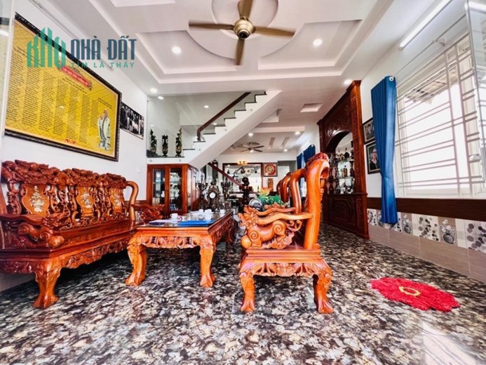 Cần Bán Gấp Nhà 3 Tầng Mặt Tiền, GầnNguyễn ảnh Thủ, Hiệp Thành. Quận 12 Chỉ Hơn 4 tỷ