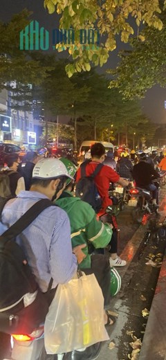Vừa rẻ vừa đẹp! nhỉnh 10 tỷ có ngay mặt phố kinh doanh. Cát linh - đống đa