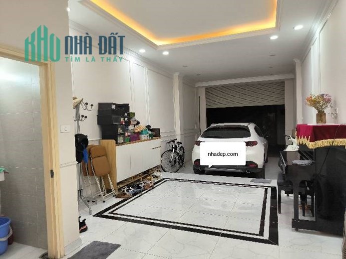 Bán GẤP! Siêu phẩm P/ lô Nguyễn Văn Cừ, full nội thất 5 sao, ô tô, 70m2 x 4T, nhỉnh 12 tỷ