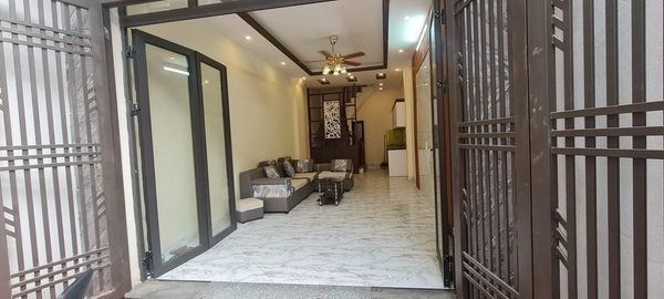 Bán nhà Lĩnh Nam, Nam Dư 36-40m 5 tầng xây mới chỉ 3,55 tỷ