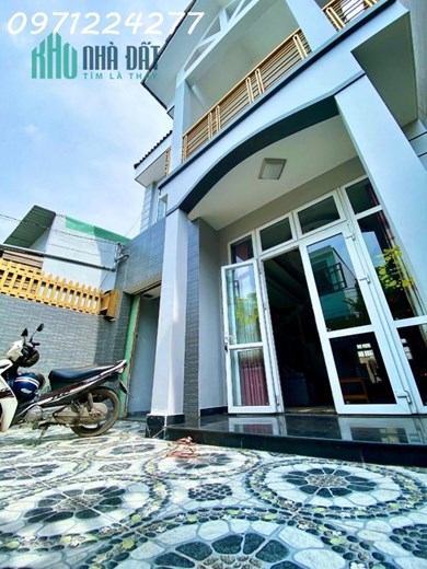 BÁN  NHÀ ĐƯƠNG LÊ VĂN VIỆT ,TĂNG NHƠN PHÚ A ,THỦ ĐỨC 130M2 ,2 TẦNG ,3 PHÒNG NGỦ ,3 VỆ SINH , NHÀ