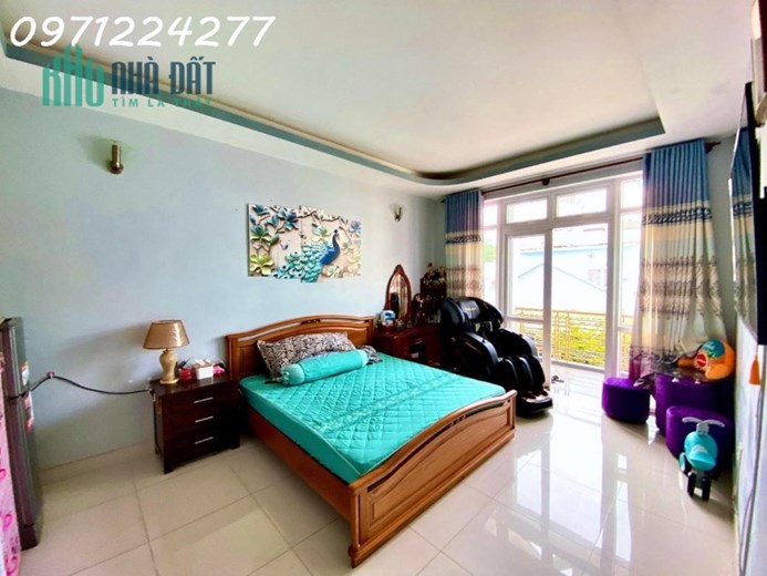 BÁN  NHÀ ĐƯƠNG LÊ VĂN VIỆT ,TĂNG NHƠN PHÚ A ,THỦ ĐỨC 130M2 ,2 TẦNG ,3 PHÒNG NGỦ ,3 VỆ SINH , NHÀ
