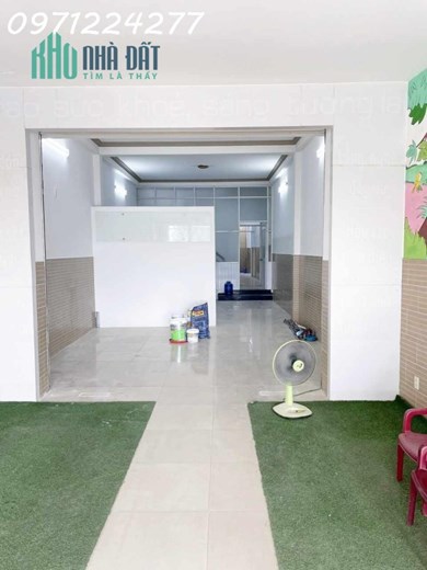 CẦN BÁN NHÀ GẦN QUỐC LỘ 1K ,LINH XUÂN , THỦ ĐỨC 130M2 ,5 X 26 ,3 TẦNG ,4 PHÒNG NGỦ  ,4 VẸ SINH ,NHÀ