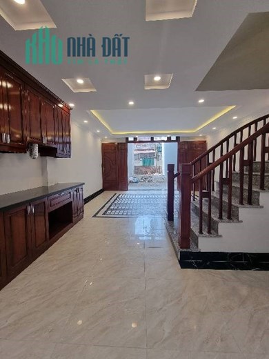 Bán nhà Thạch Bàn nối với Vũ Xuân Thiều 36m, 5 tầng, mới tinh, ô tô đỗ cửa.Chỉ 3,35 tỷ.