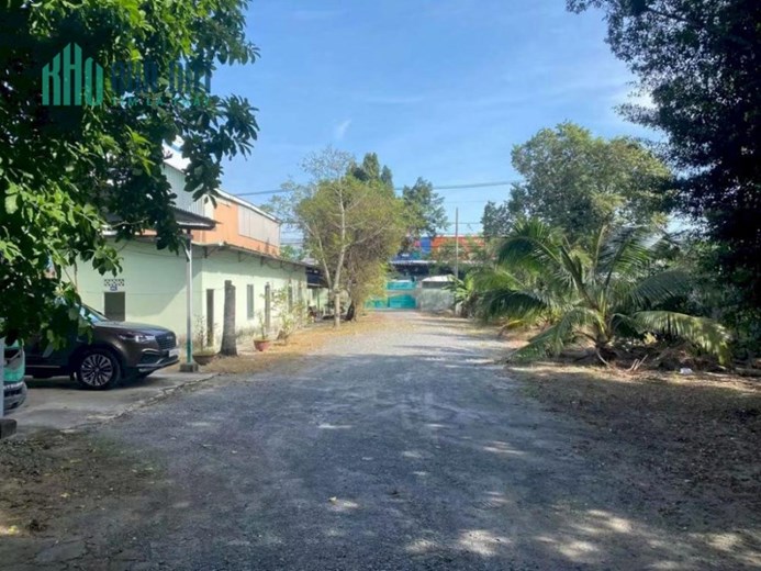 Cho thuê kho xưởng mặt tiền đường Trần Văn Giàu, 2100 m2