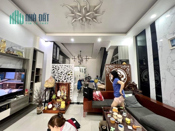 BÌNH TÂN - SIÊU PHẨM MT ĐƯỜNG - NGANG KHỦNG SỔ VUÔNG A4 - GIÁP TÂN PHÚ- TẶNG NỘI THẤT XỊN