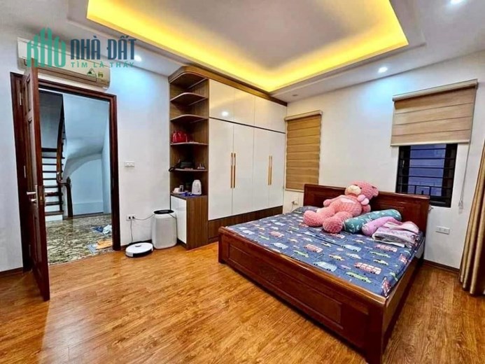 Giảm 700 triệu, Bán gấp trước tết nhà đẹp Ngọc Thụy, 5 tầng lô góc 2 mặt tiền, Gara oto 7 chỗ, kinh