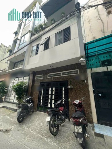 Hiếm Bán Nhà Bầu Cát - Tân Bình - HXH thông - 3 tầng - 30m2