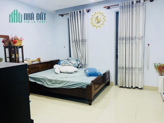 Hiếm Bán Nhà Bầu Cát - Tân Bình - HXH thông - 3 tầng - 30m2