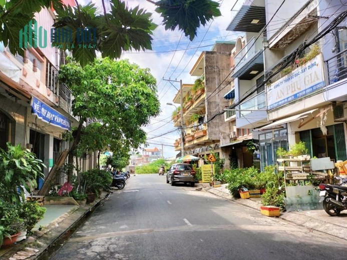 BÌNH TÂN - 3 TẦNG 52M2 - NHỈNH 5 TỶ
