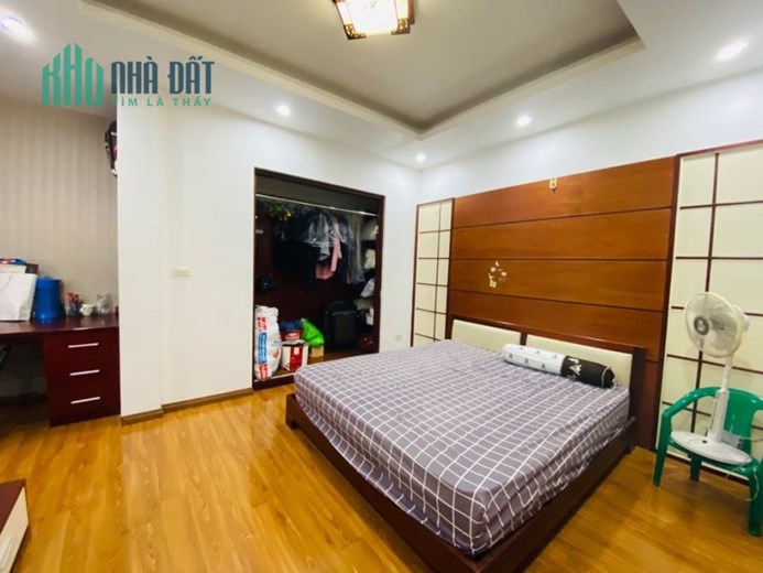 Ban gấp nhà Thụy Khuê, Tây Hồ 43m*6T Thang máy GIÁ 5.8 Tỷ.