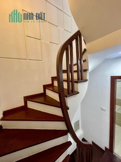 SIÊU ĐẸP. Bán nhà phố Quan Nhân, Thanh Xuân. 30m2 x 5 Tầng. MT 4.5m. Ô TÔ. SÁT PHỐ. Hơn 5 Tỷ.
