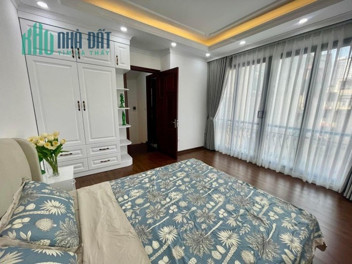 SIÊU ĐẸP. Bán nhà phố Quan Nhân, Thanh Xuân. 30m2 x 5 Tầng. MT 4.5m. Ô TÔ. SÁT PHỐ. Hơn 5 Tỷ.