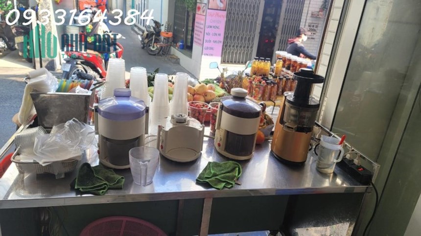 Sang gấp quán nước ép mang đi. Do phải về quê Địa chỉ: 258/53 Dương Bá Trạc, Q. 8, Tp. Hồ Chí Minh