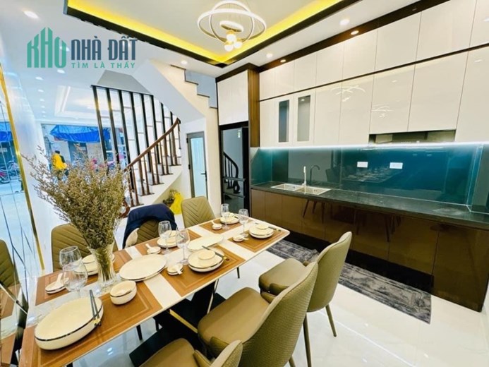Rẻ Lắm, Nhà Tô Hiệu, 49m, Ô tô cách 5m, chỉ 5.59 tỷ