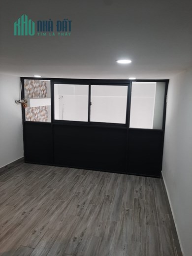 QUẬN 3 - NHÀ MỚI ĐẸP TRUNG TÂM Q.3 - GẦN SIÊU THỊ COOPMART - CÁCH CHỢ HÒA HƯNG 300M - SÂN BAY TÂN