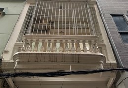 Chính chủ cho thuê nhà tại số 6 Ngõ 300, Đường Bạch Đằng, Hoàn Kiếm, Hà Nội.