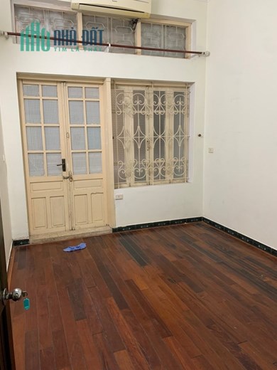Chính chủ cho thuê nhà tại số 6 Ngõ 300, Đường Bạch Đằng, Hoàn Kiếm, Hà Nội.