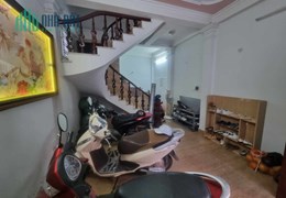 HỒ TÙNG MẬU - CẦU GIẤY - 35M2 X 5 TẦNG - MT 4.2M - 2 THOÁNG - DÂN XÂY - THỬA VUÔNG ĐẸP - NHỈNH 5 TỶ