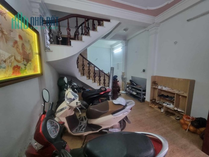 HỒ TÙNG MẬU - CẦU GIẤY - 35M2 X 5 TẦNG - MT 4.2M - 2 THOÁNG - DÂN XÂY - THỬA VUÔNG ĐẸP - NHỈNH 5 TỶ