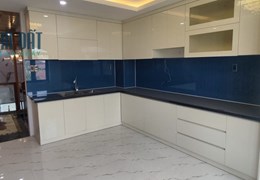 BÌNH TÂN - SIÊU PHẨM 5 TẦNG - NGAY KHU TÊN LỬA - NỘI THẤT GỖ CAO CẤP - HẺM XE HƠI - 4PN - 58M2 -