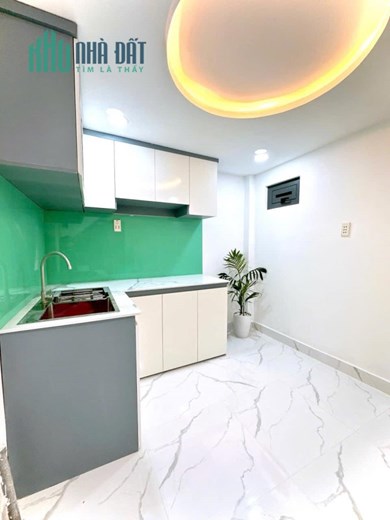 30M2 - 3 TẦNG - TẶNG NỘI THẤT - HẺM XE HƠI - AN NINH - CHỈ NHỈNH 5 TỶ