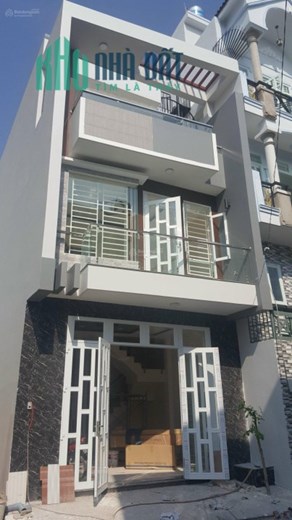 Cho thuê nhà hẻm xe hơi, phường Hiệp Thành, quận 12. Gia chủ chuyển nơi sống - đầy đủ tiện nghi