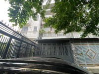 Cho thuê nhà hẻm xe hơi, phường Hiệp Thành, quận 12. Gia chủ chuyển nơi sống - đầy đủ tiện nghi
