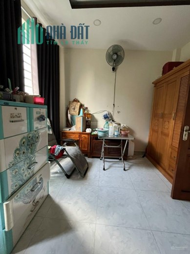 Cho thuê nhà hẻm xe hơi, phường Hiệp Thành, quận 12. Gia chủ chuyển nơi sống - đầy đủ tiện nghi