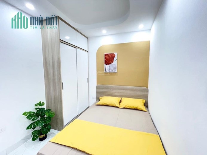Bán toà CCMN ngõ 260 phố Cầu Giấy dt 90m2 x 6 tầng 20 p cho thuê giá bán 17,9 tỷ