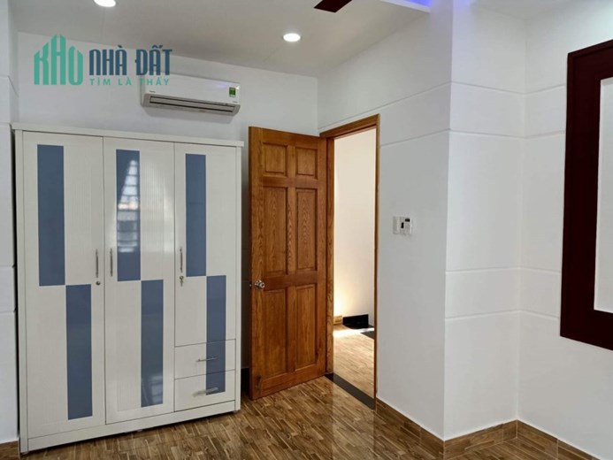 Bán nhà Phan Đăng Lưu 38m2,  4 tầng. Ngang 6m.  6 tỷ7. Phú Nhuận
