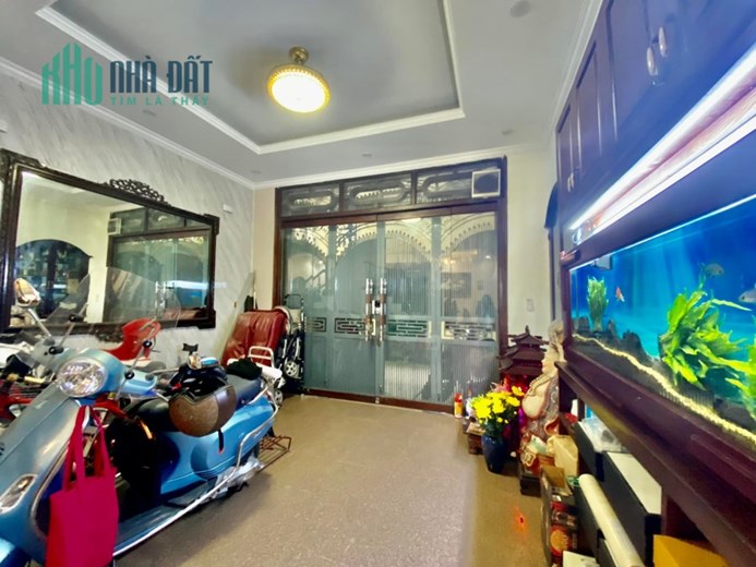 BÁN NHÀ THANH NHÀN, HAI BÀ TRƯNG NGÕ TO GẦN PHỐ 45M2* 4 TẦNG *5 NGỦ SIÊU THOÁNG MÁT GIÁ NHỈNH 4 TỈ