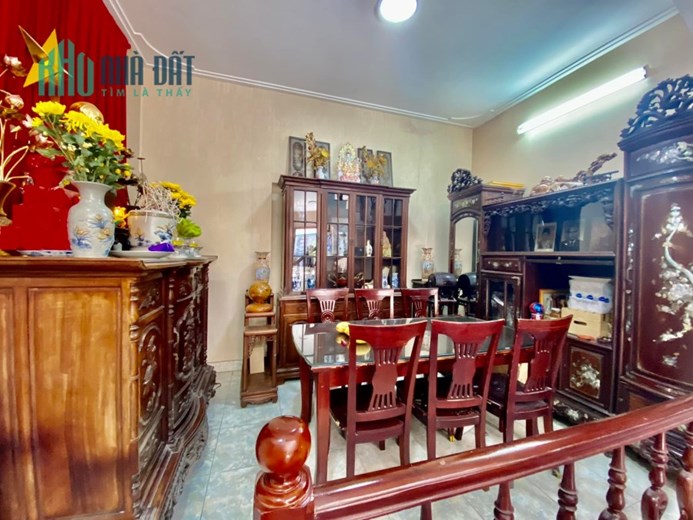 BÁN NHÀ THANH NHÀN, HAI BÀ TRƯNG NGÕ TO GẦN PHỐ 45M2* 4 TẦNG *5 NGỦ SIÊU THOÁNG MÁT GIÁ NHỈNH 4 TỈ