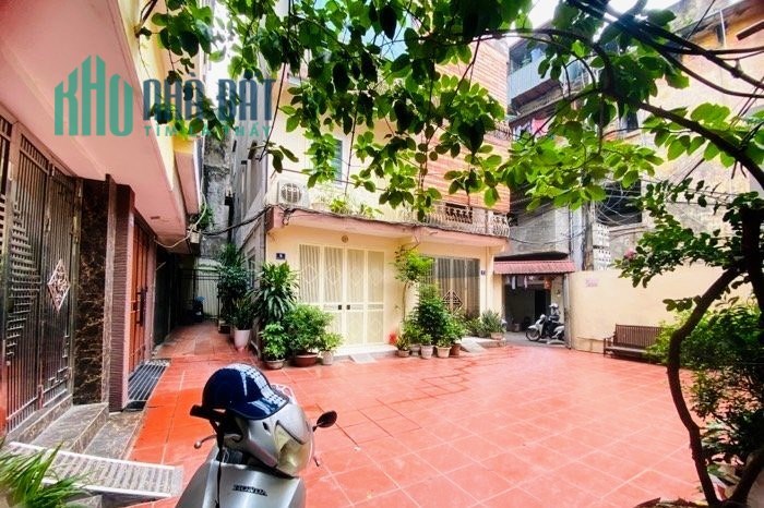 Bán Gấp Nhà Phố Minh Khai, HBT - Hai Mặt Thoáng, Sân Cực Rộng - 45M2, 4 Tầng, Chỉ 5.73 tỷ