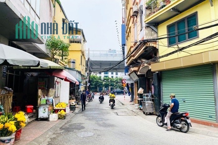 Bán Gấp Nhà Phố Minh Khai, HBT - Hai Mặt Thoáng, Sân Cực Rộng - 45M2, 4 Tầng, Chỉ 5.73 tỷ