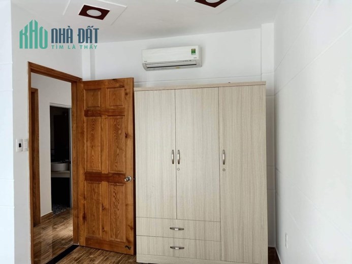 Bán nhà Phan Đăng Lưu 38m2,  4 tầng. Ngang 6m.  6 tỷ7. Phú Nhuận