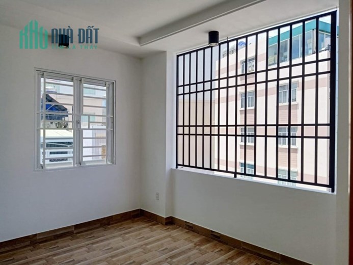 Bán nhà Phan Đăng Lưu 38m2,  4 tầng. Ngang 6m.  6 tỷ7. Phú Nhuận