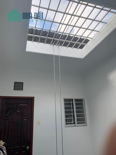 Bán nhà Nam Kỳ Khởi Nghĩa 42m2, (12m x 3.5m) 7tỷ8.Hẻm xe hơi