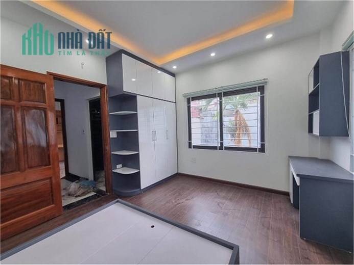 BÁN GẤP T12! Nhà Lĩnh Nam 48m nhỉnh 6 tỷ, lô góc, ô tô, nội thất châu Âu.