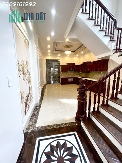 Nhà 193 Văn Cao 90m2 đẹp chỉ việc về ở 5,9 tỷ