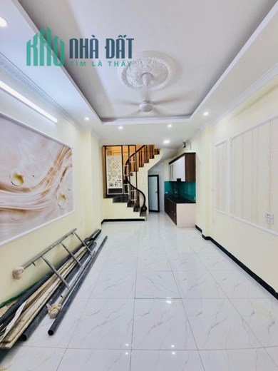 BÁN NHÀ NGÕ 521 TRƯƠNG ĐỊNH GẦN NGÃ TƯ TÂN MAI-KIM ĐỒNG DT33M2x5T-GIÁ 4,4 TỶ