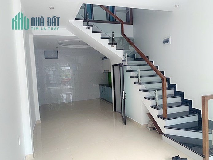 Bán nhà Lê Hồng Phong 40m 4 tầng mới tinh, độc lập GIÁ 4.8 tỉ gần Hồ Phương Lưu