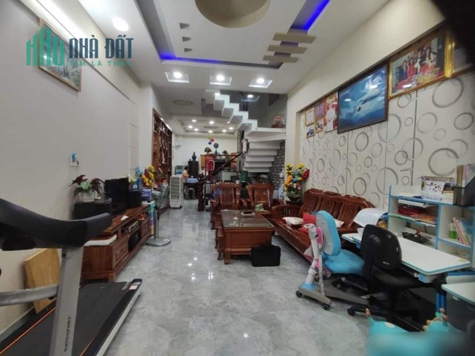 Hẻm Xe Hơi Thông, 5,5m x 16m, Nguyễn Văn Công, Phường 3, Gò Vấp.