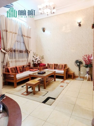 S.ốc! Nhà sát cầu Mai Dịch, 40m2, mặt tiền 6m, 4.9 tỷ, vị trí cực đẹp, ở ngay!